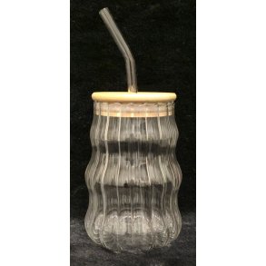 Drikkeglass med glass sugerr